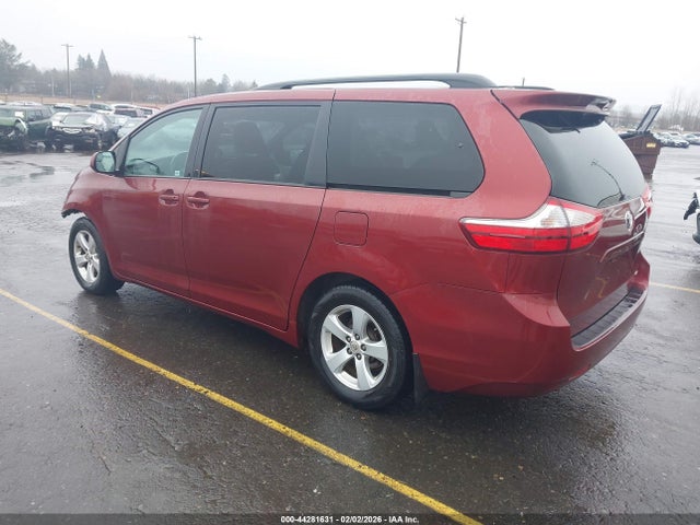 5TDKK3DC1GS755092 Toyota Sienna Le 8 Passenger