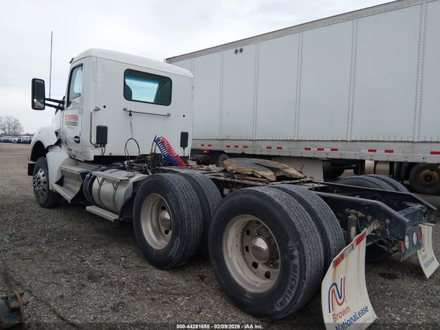 2016 KENWORTH CONSTRUCTION 1XKZD49X7GJ118302 Photo 2