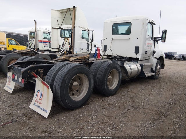 2016 KENWORTH CONSTRUCTION 1XKZD49X7GJ118302 Photo 3