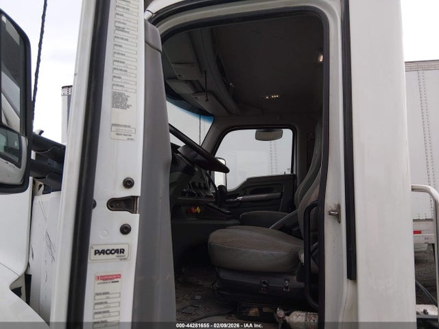 2016 KENWORTH CONSTRUCTION 1XKZD49X7GJ118302 Photo 6