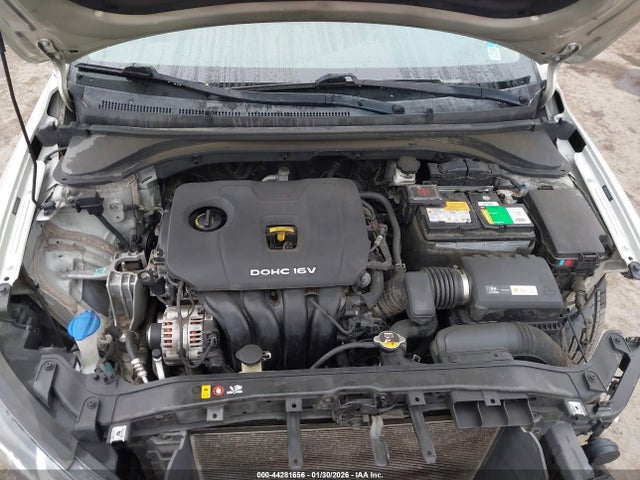 5NPD84LF3HH173141 Hyundai ELANTRA SE