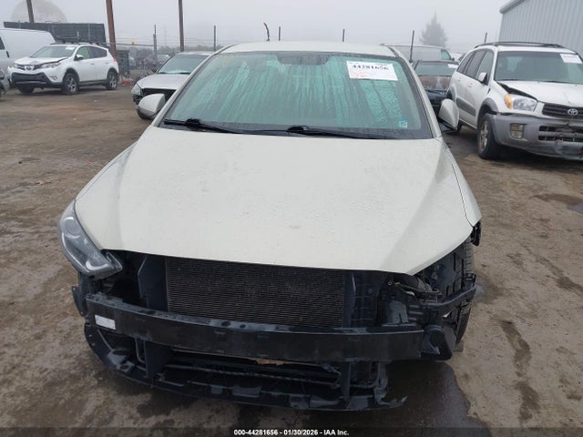 5NPD84LF3HH173141 Hyundai ELANTRA SE