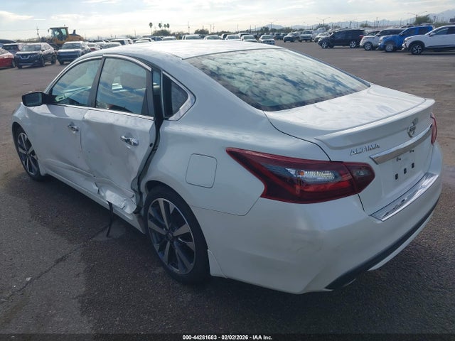1N4AL3AP8HC113378 Nissan Altima 2.5 Sr