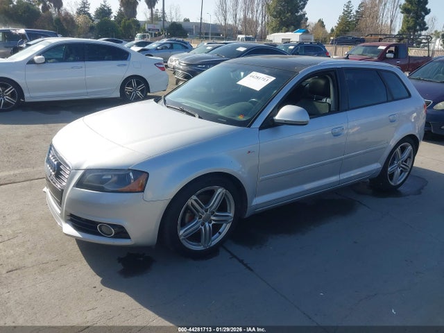 2011 AUDI A3 WAUKJAFMXBA028663 Photo 1