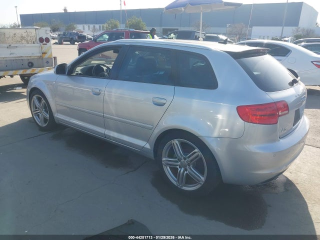2011 AUDI A3 WAUKJAFMXBA028663 Photo 2