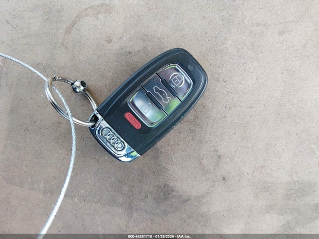 2010 AUDI A5 WAUVFAFR2AA008335 Photo 10