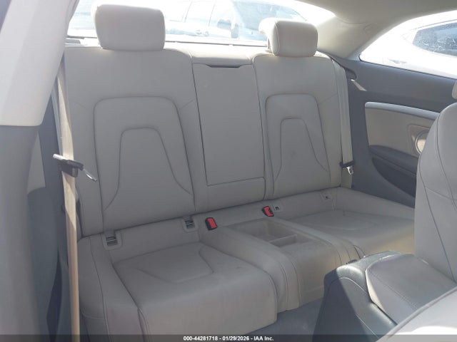 2010 AUDI A5 WAUVFAFR2AA008335 Photo 7