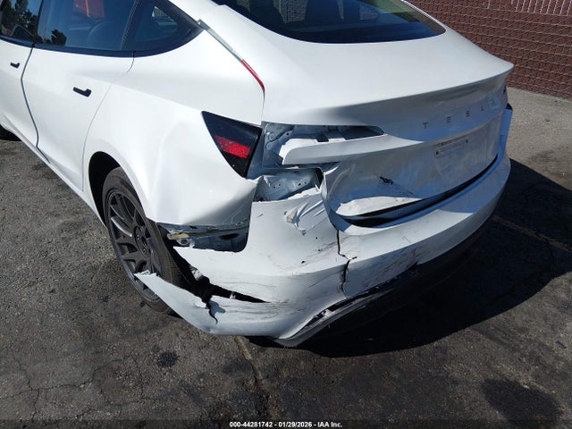 2024 TESLA MODEL 3 5YJ3E1EA0RF834774 Photo 5