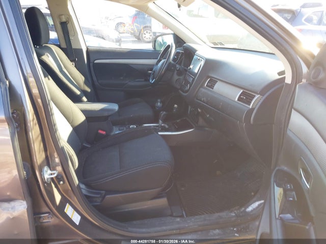 2018 MITSUBISHI OUTLANDER JA4AZ3A32JZ011707 Photo 4