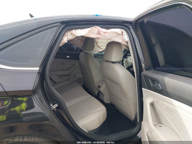 2020 Volkswagen Jetta 1.4t Sel Premium მანქანა იყიდება აუქციონზე, vin: 3VWGB7BU6LM005882, აუქციონის ნომერი: 44281781