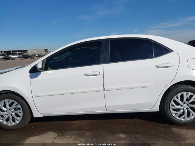 2T1BURHE3JC076160 Toyota COROLLA LE
