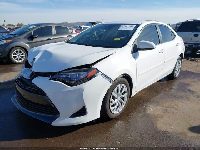 2T1BURHE3JC076160 Toyota COROLLA LE
