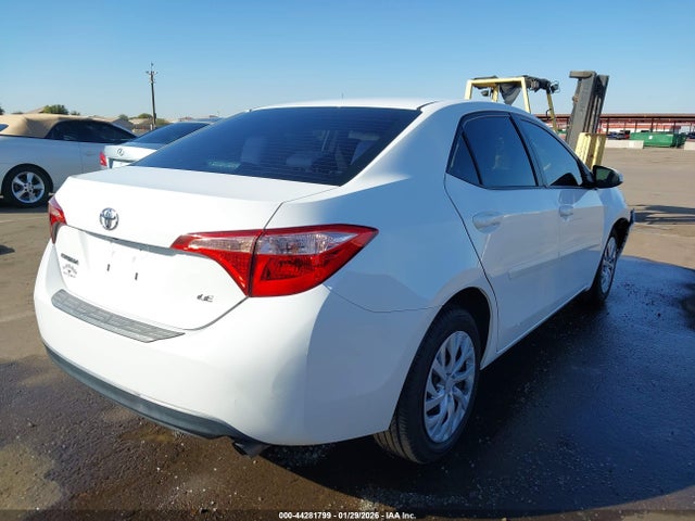 2T1BURHE3JC076160 Toyota COROLLA LE