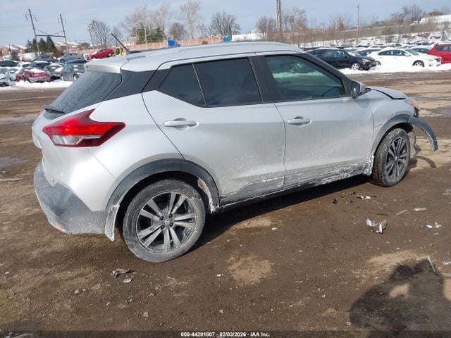 3N1CP5CU1JL517903 Nissan KICKS SV