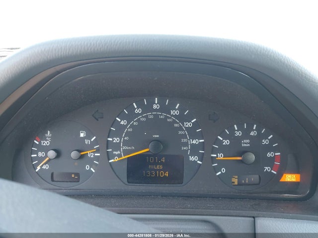 44281808 :رقم المزاد ، WDBJF65J52B396892 vin ، 2002 Mercedes-benz E 320 Special Edition مزاد بيع