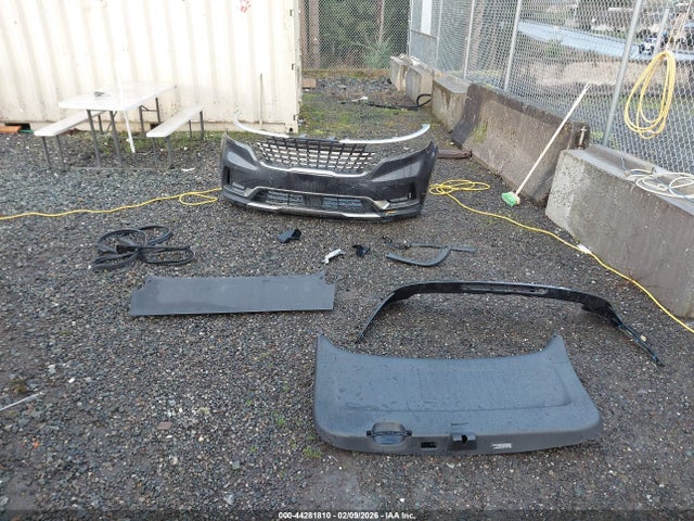 KNDNE5H30P6267343 KIA Carnival Mpv Sx Prestige