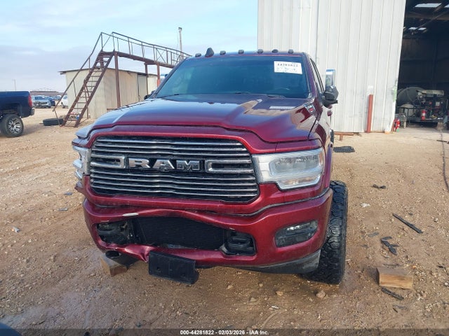 3C6UR5FLXMG641638 RAM 2500 Laramie 4x4 6&#039;4 Box