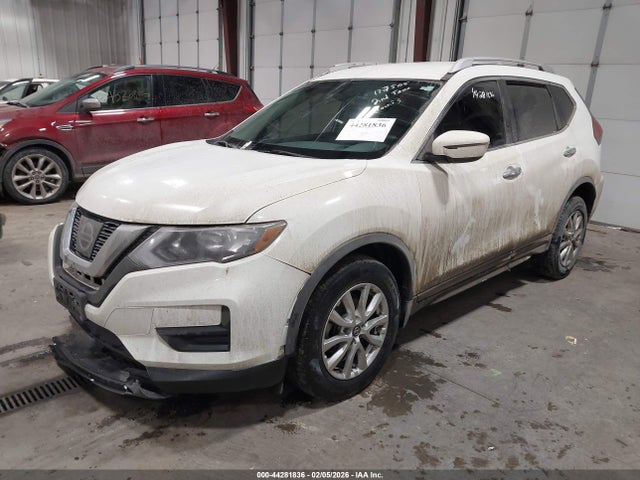 Nissan ROGUE SV 2017 KNMAT2MV7HP579701 Image 2