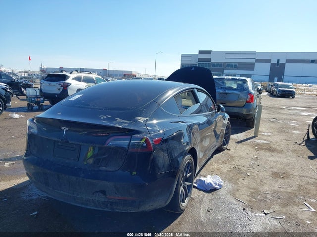 2023 TESLA MODEL 3 5YJ3E1EA1PF672392 Photo 3