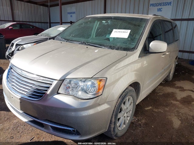 2015 Chrysler Town & Country Touring მანქანა იყიდება აუქციონზე, vin: 2C4RC1BG4FR582830, აუქციონის ნომერი: 44281884