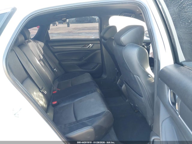 1HGCV1F35JA250028 Honda Accord Sport