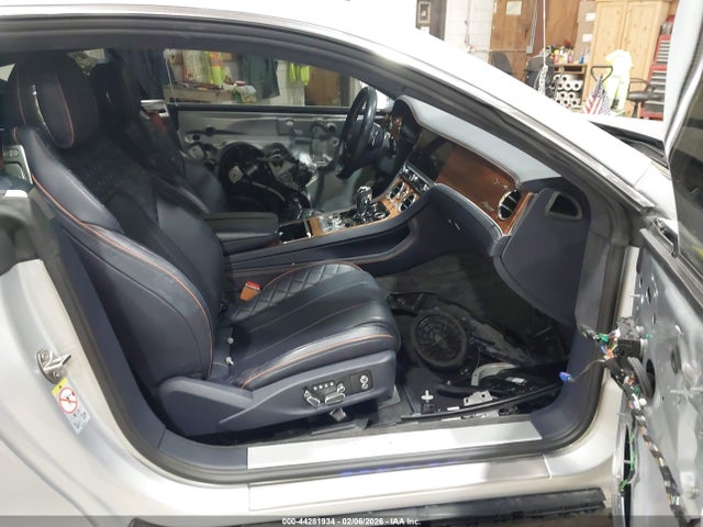 2023 BENTLEY CONTINENTAL GT SCBCG2ZG0PC005019 Photo 4