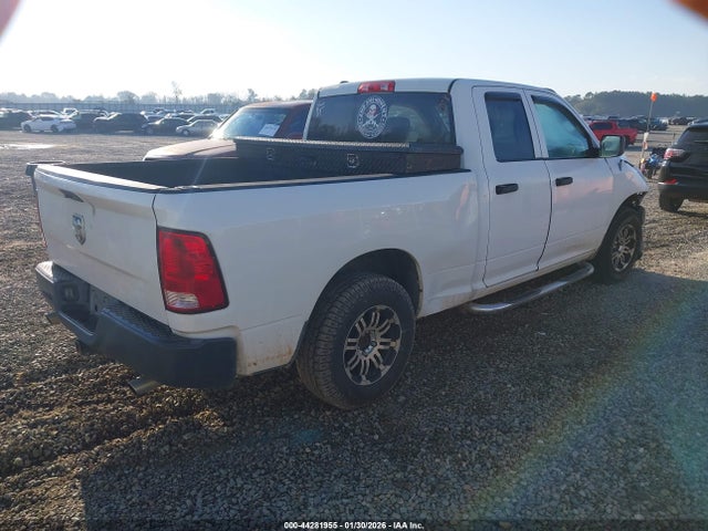 2013 RAM 1500 1C6RR6FP7DS538278 Photo 3