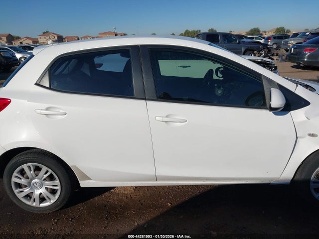 JM1DE1KZ8E0182770 Mazda Mazda2 Sport