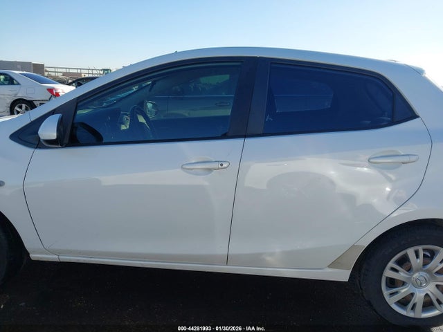 JM1DE1KZ8E0182770 Mazda Mazda2 Sport