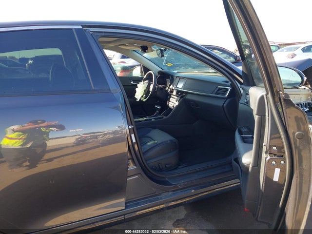 5XXGW4L2XJG201082 KIA Optima Sx Turbo