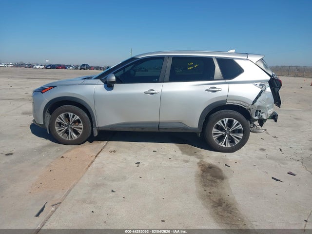 JN8BT3BA9PW416423 Nissan Rogue Sv Fwd