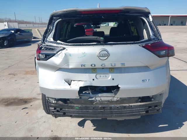 JN8BT3BA9PW416423 Nissan Rogue Sv Fwd