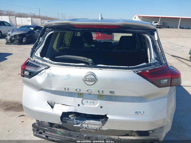 JN8BT3BA9PW416423 Nissan Rogue Sv Fwd