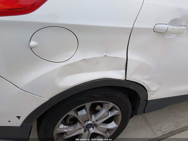 1FMCU0J97GUC78195 Ford Escape Titanium