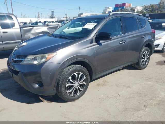 Toyota RAV4 LE 2015 2T3ZFREV4FW191196 Image 2