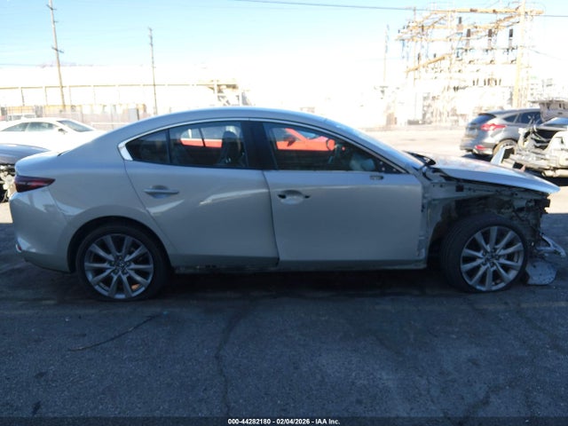 3MZBPABL4NM318626 Mazda Mazda3 Select