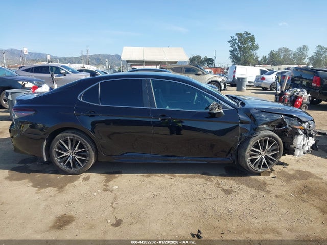 4T1G11AK9PU745975 Toyota CAMRY SE
