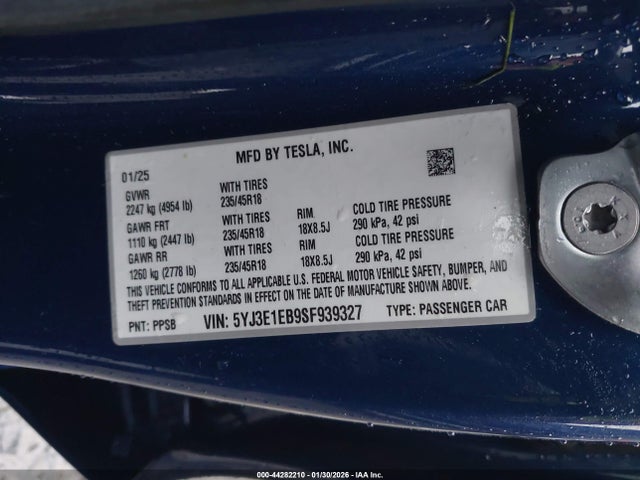 2025 TESLA MODEL 3 5YJ3E1EB9SF939327 Photo 8