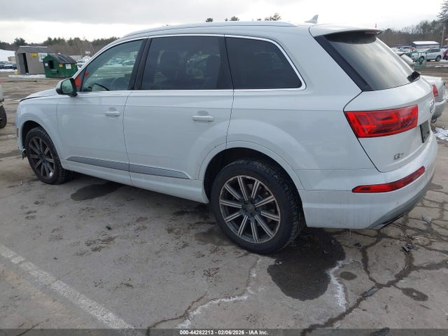 2017 AUDI Q7 WA1LAAF75HD022871 Photo 2