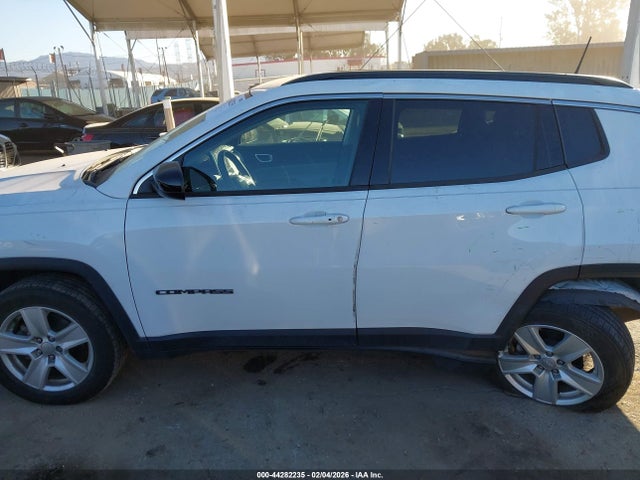 Продажа на аукционе авто 2022 Jeep Compass Latitude 4x4, vin: 3C4NJDBB1NT143879, номер лота: 44282235