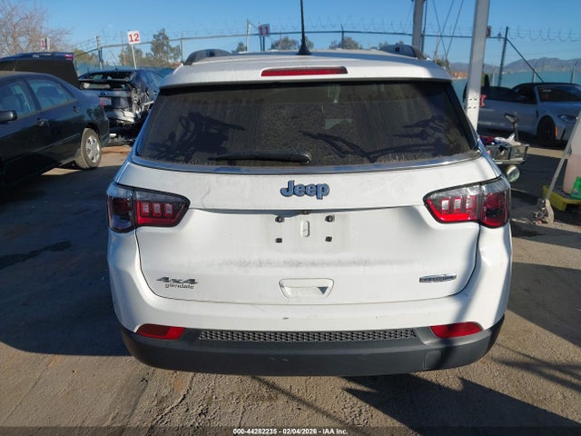 Продажа на аукционе авто 2022 Jeep Compass Latitude 4x4, vin: 3C4NJDBB1NT143879, номер лота: 44282235