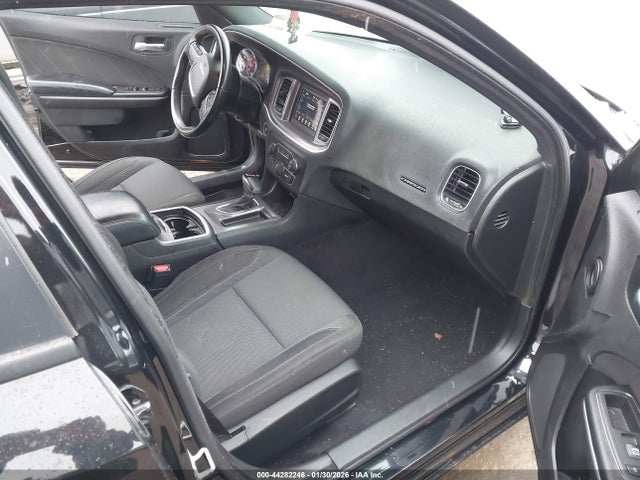 2C3CDXBG2KH665053 Dodge Charger Sxt Rwd