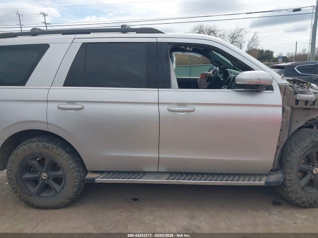 1FMJU1JT9KEA13595 Ford Expedition Xlt