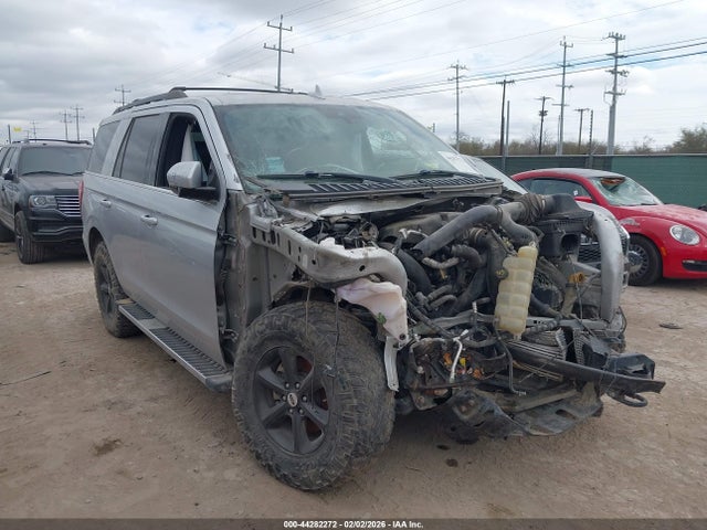 1FMJU1JT9KEA13595 Ford Expedition Xlt