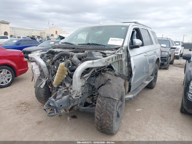 1FMJU1JT9KEA13595 Ford Expedition Xlt