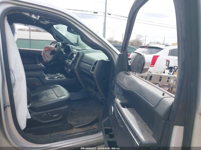 1FMJU1JT9KEA13595 Ford Expedition Xlt