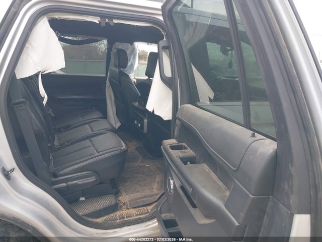 1FMJU1JT9KEA13595 Ford Expedition Xlt