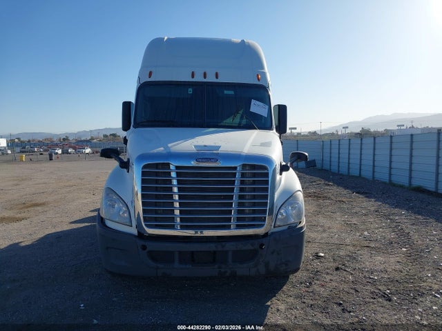 3AKJGLDR4HSHF1943 Freightliner Cascadia 125