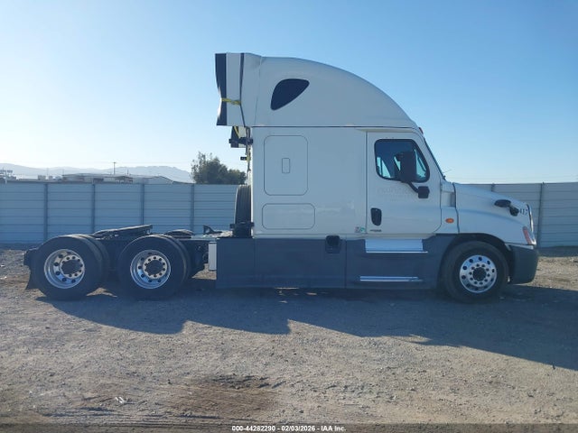 3AKJGLDR4HSHF1943 Freightliner Cascadia 125