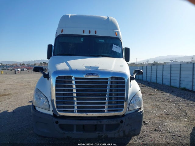 3AKJGLDR4HSHF1943 Freightliner Cascadia 125